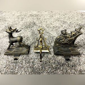 Bronze stocking hanger set